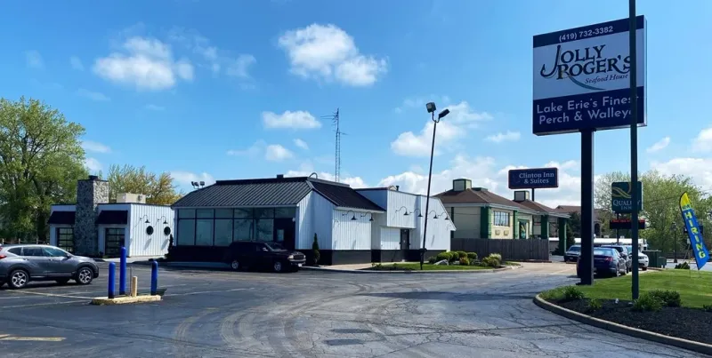 Jolly Roger Seafood House (Port Clinton)