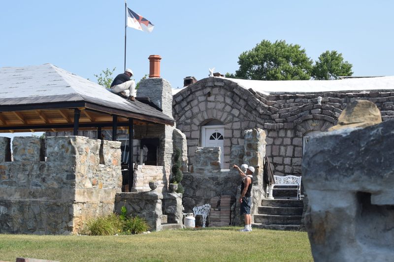 Millennium Manor Castle, Alcoa