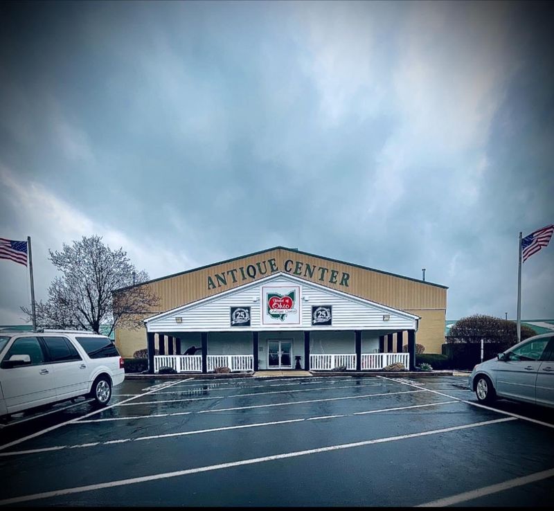 Heart of Ohio Antique Center (Springfield)