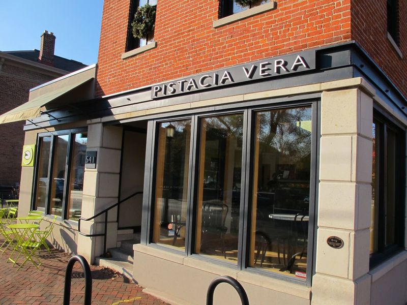 Pistacia Vera, Columbus