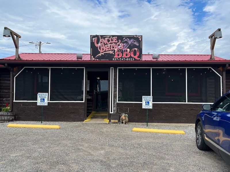 Uncle Beth&rsquo;s BBQ (North Lewisburg)