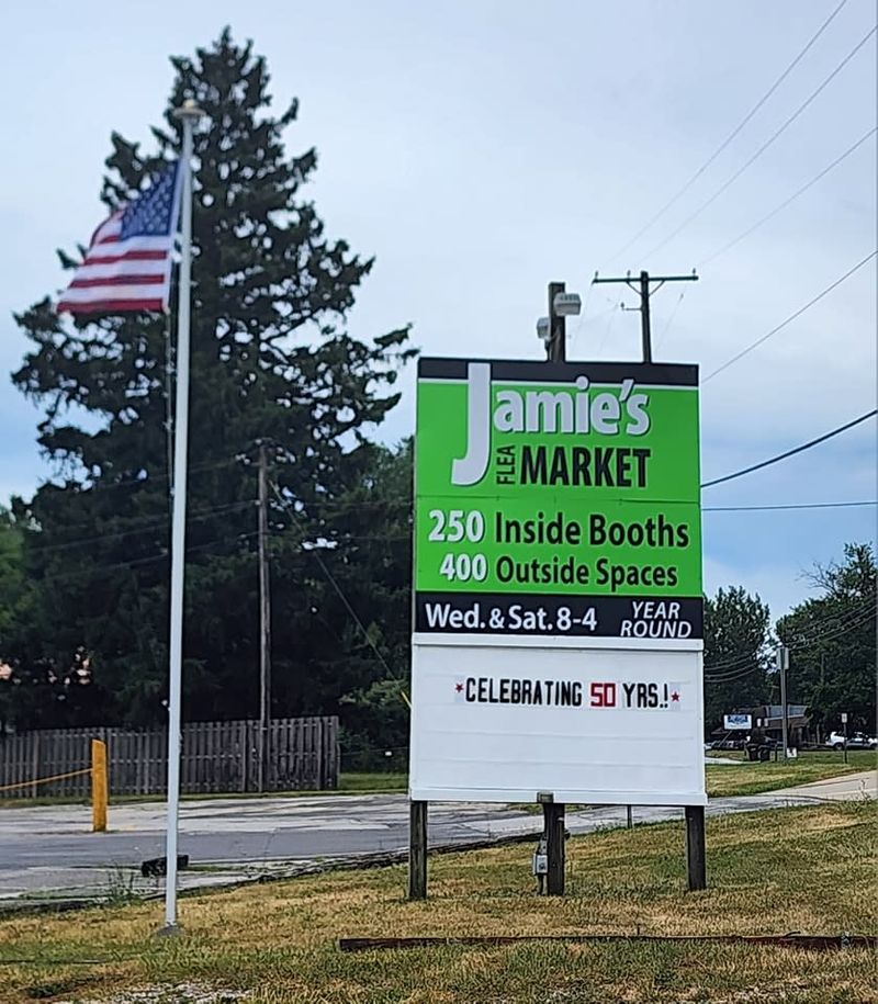 Jamie&rsquo;s Flea Market (South Amherst)
