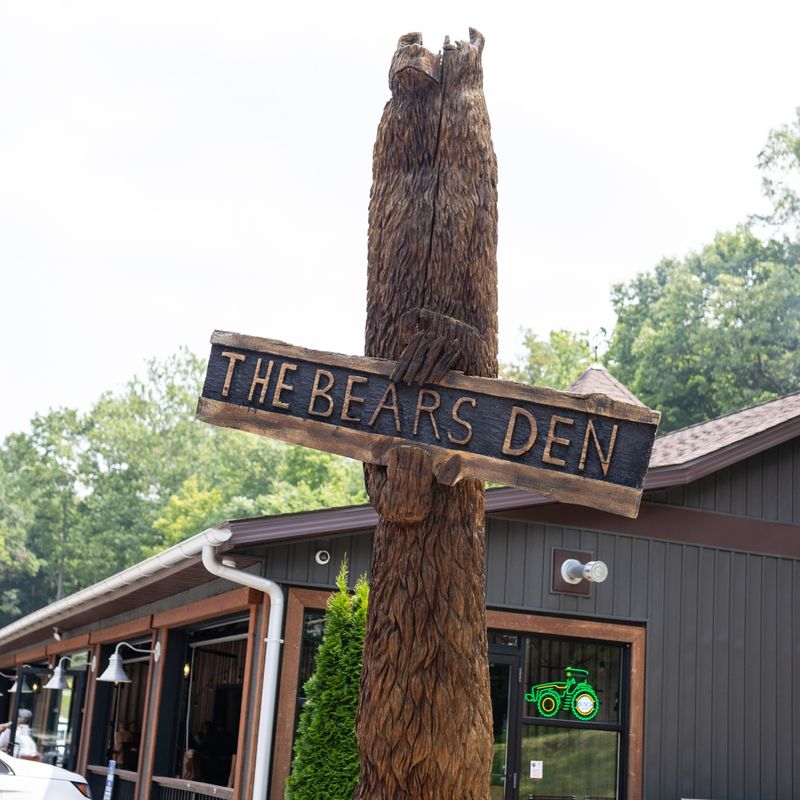 The Bear&rsquo;s Den Steakhouse (Cambridge)