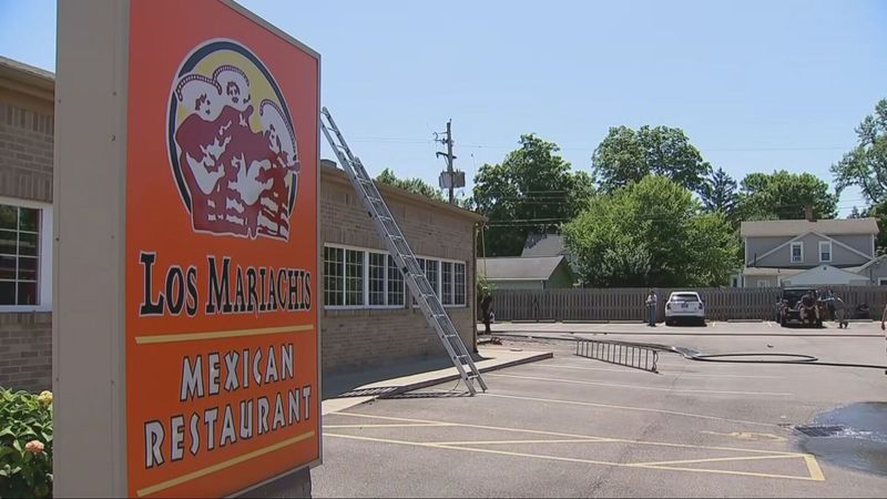 Los Mariachis, Xenia