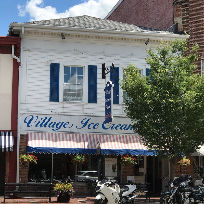 The Village Parlor, Lebanon