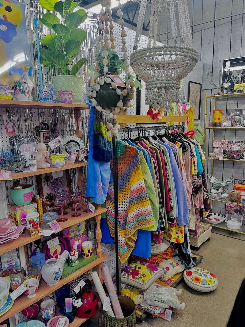 Riverside Centre Antique Mall (Cincinnati)