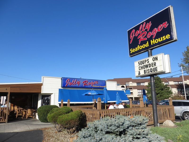Jolly Roger Seafood House (Port Clinton)