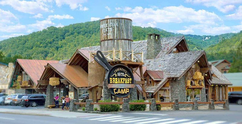 Crockett’s Breakfast Camp, Gatlinburg