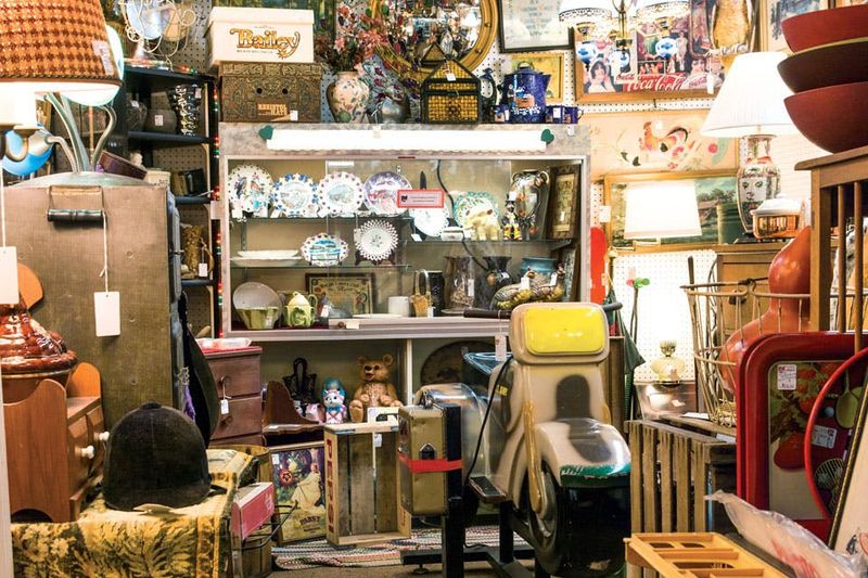 Springfield Antique Center (Springfield)