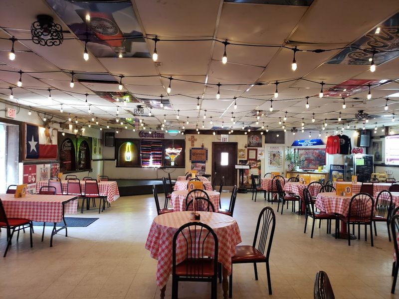 What Locals Know: Hours, Parking, And Timing Your Visit