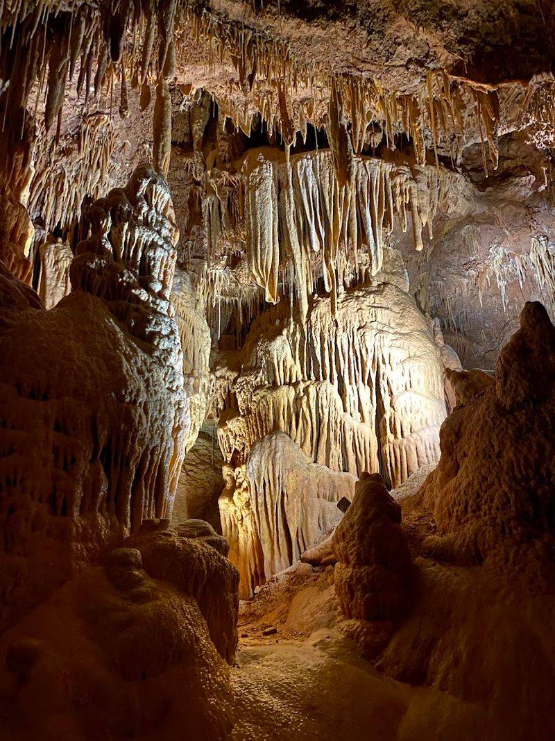 Natural Bridge Caverns