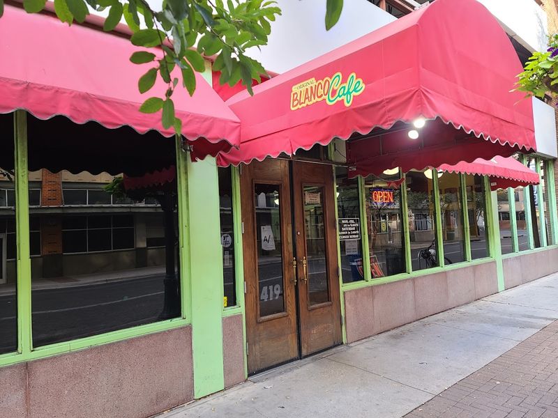 The Original Blanco Caf&eacute; (San Antonio)