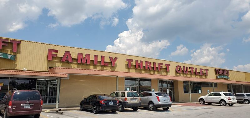 Family Thrift Center Outlet (Houston)
