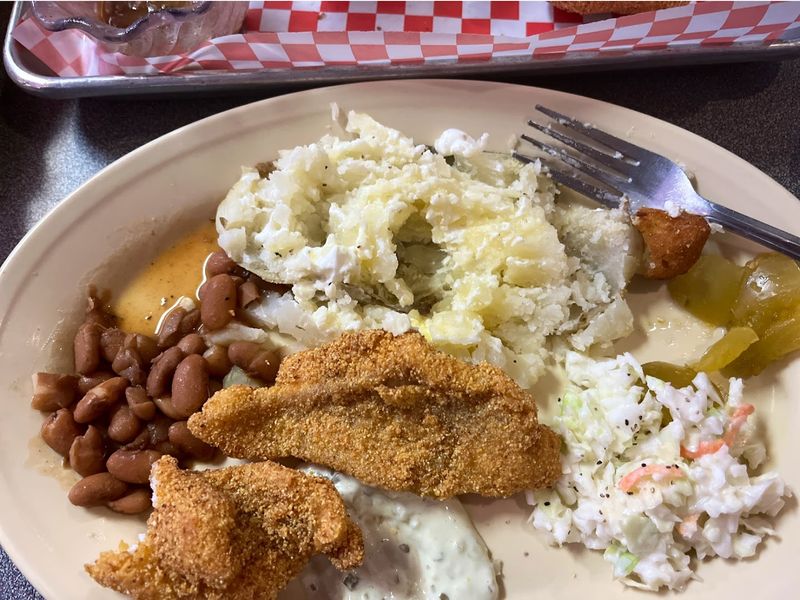 Lunch Specials That Make Weekday Dining Easy