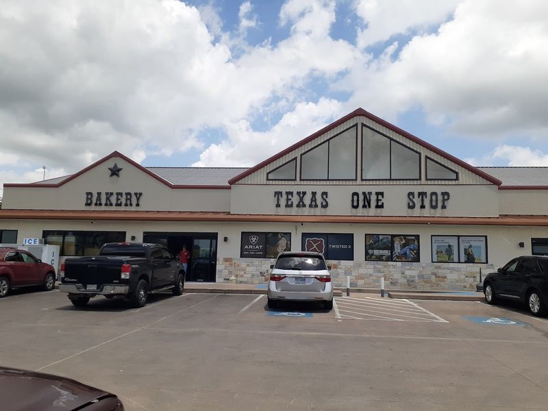 Texas One Stop of La Grange (La Grange)