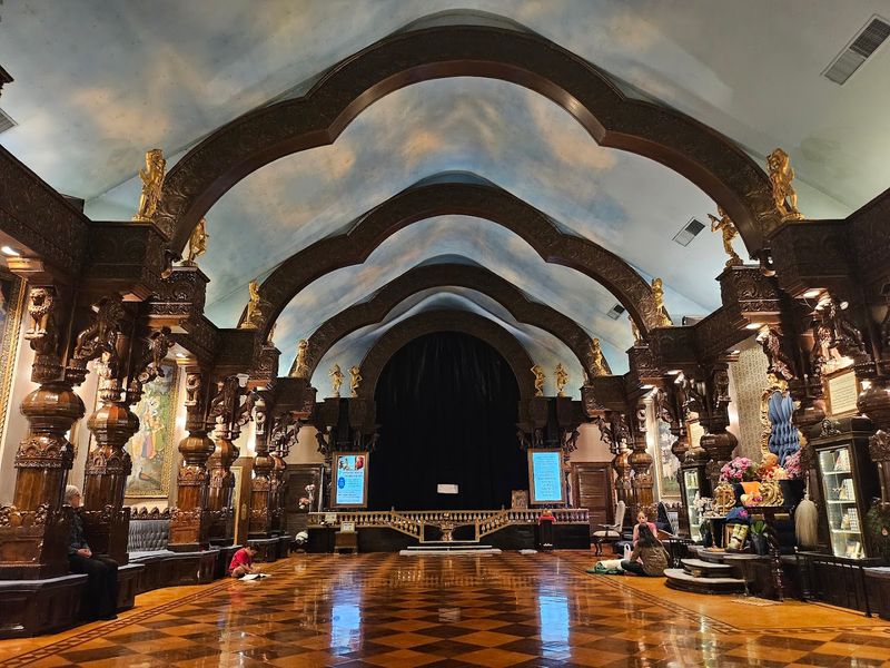 Temple Location Adds Unexpected Serenity