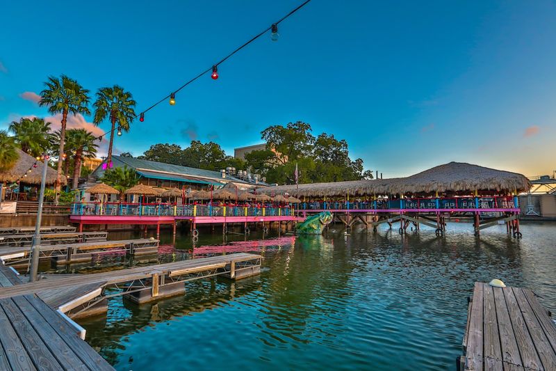 Hula Hut (Austin)