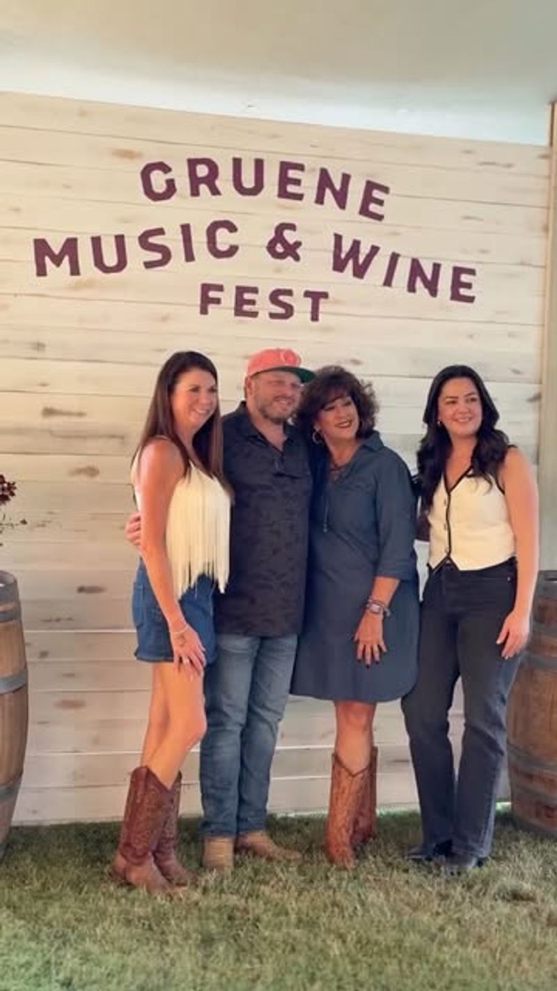 Gruene Music & Wine Fest (Gruene)