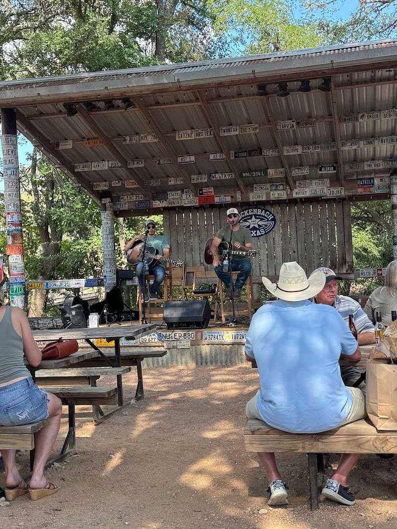 Luckenbach