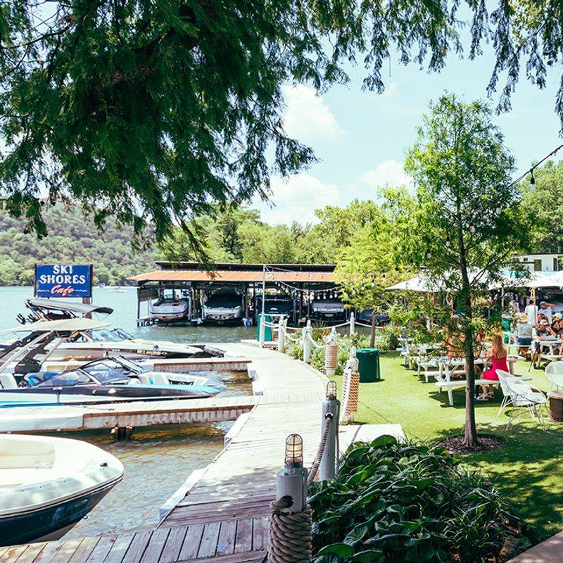 Ski Shores Cafe (Lake Austin)
