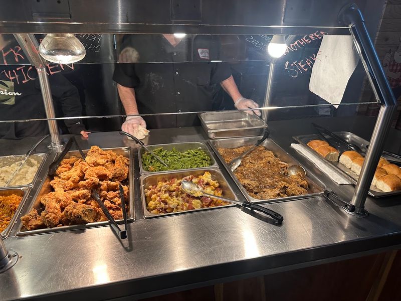 Endless Fried Chicken That's Worth the Drive