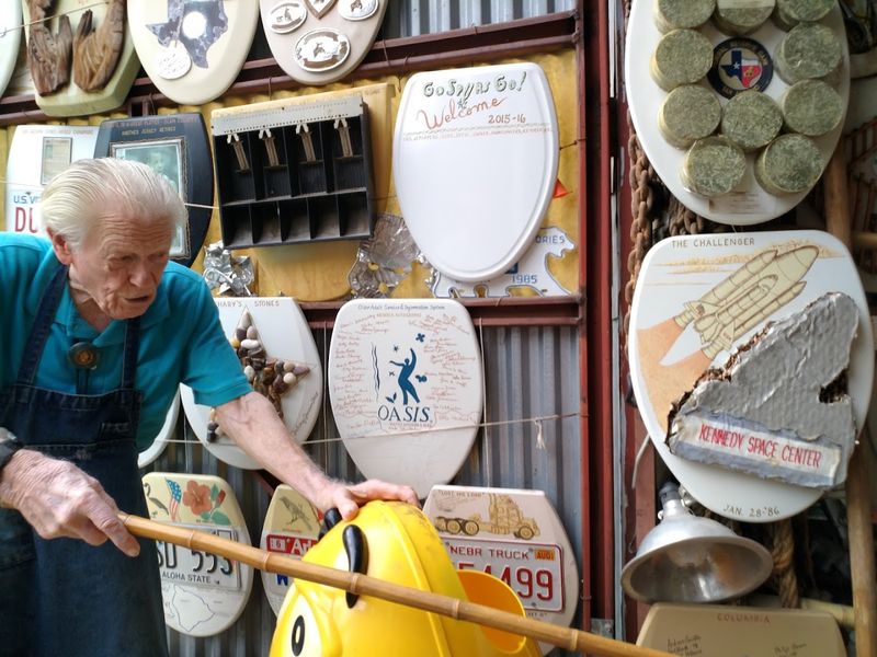 The Toilet Seat Art Museum
