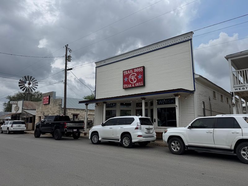 Trail Boss Steak & Grill (Bandera)