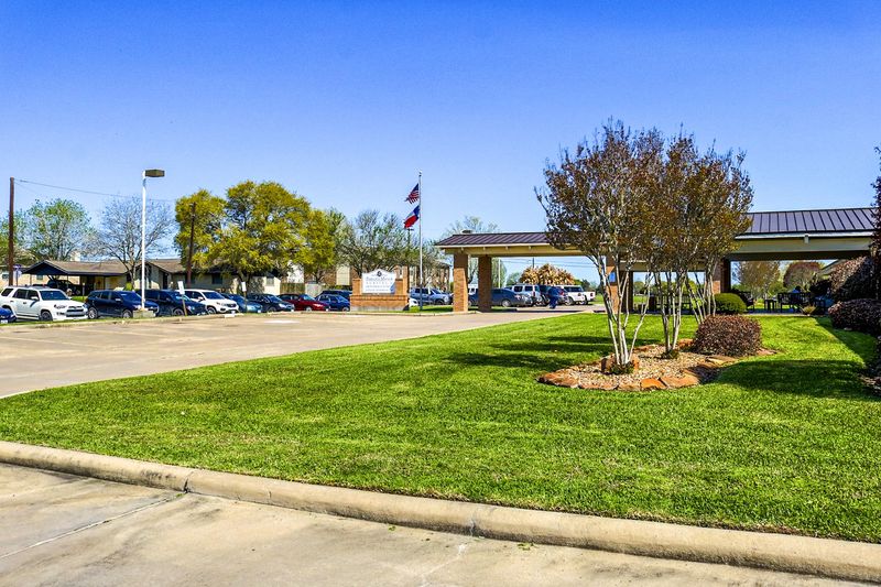 Perfect Location for Breaking Up the Houston-San Antonio Drive