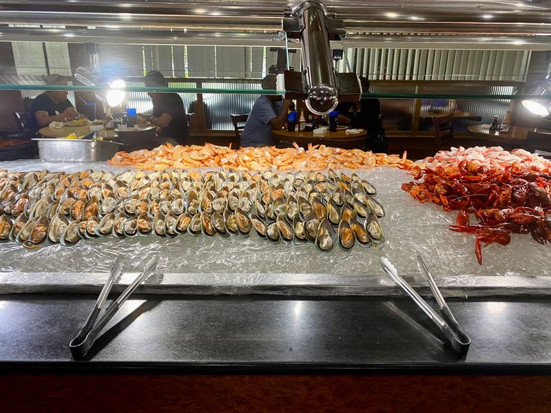 Seafood Lovers Strike Gold Here