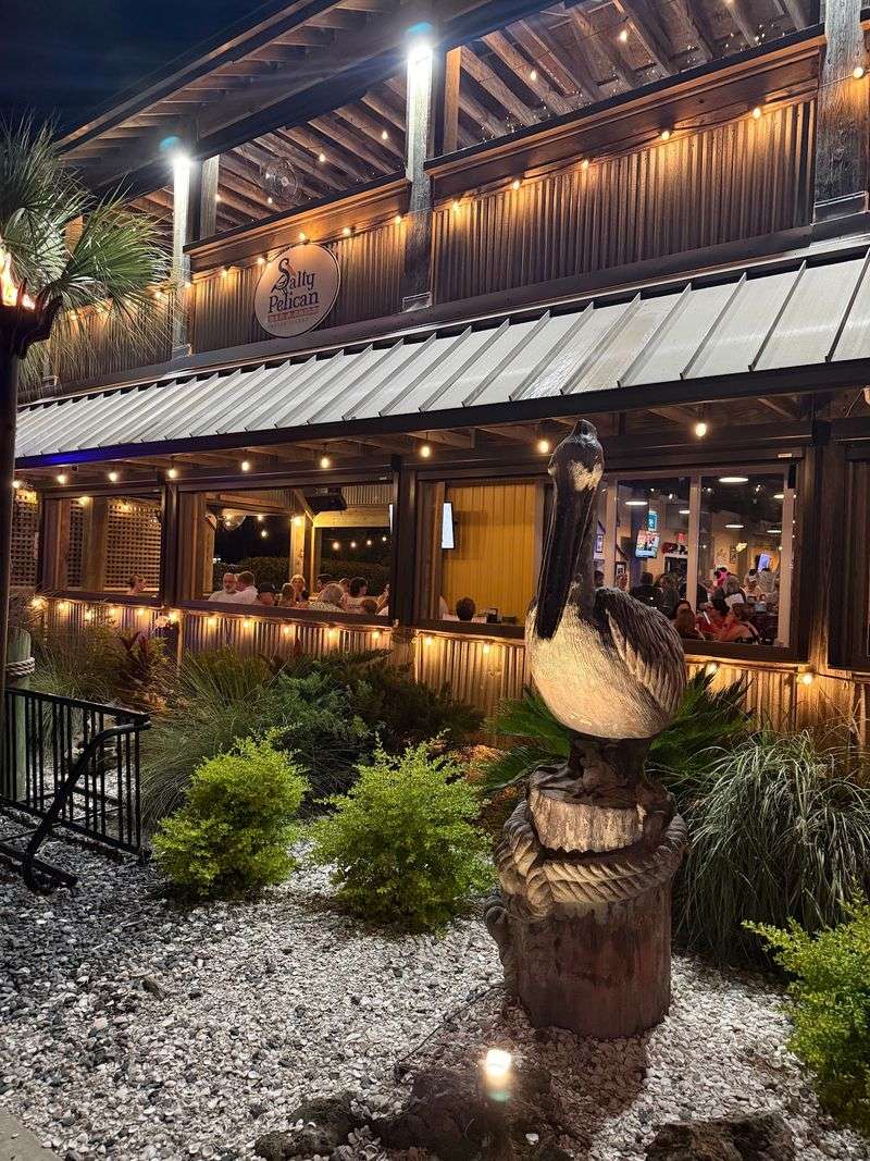 Salty Pelican Bar & Grill (Fernandina Beach)