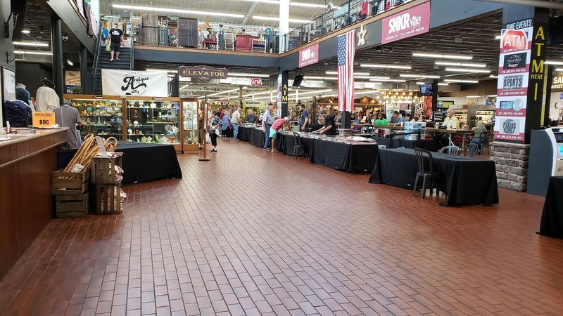 Indoor Market Magic: Climate-Controlled Collecting