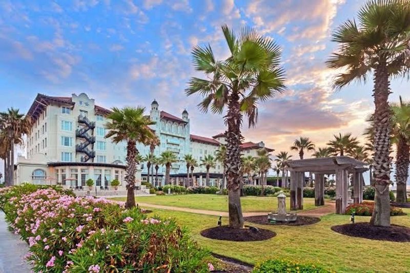 Grand Galvez (Galveston)