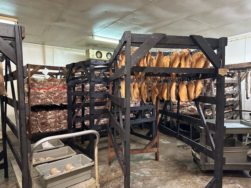 Why Benton's Smoky Mountain Country Hams & Bacon Has Such a Big Reputation