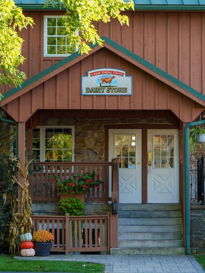 Lapp Valley Farm (New Holland)