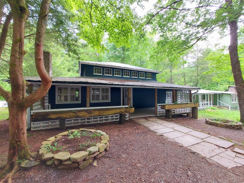 The Story Behind This Once-Bustling Smoky Mountain Community