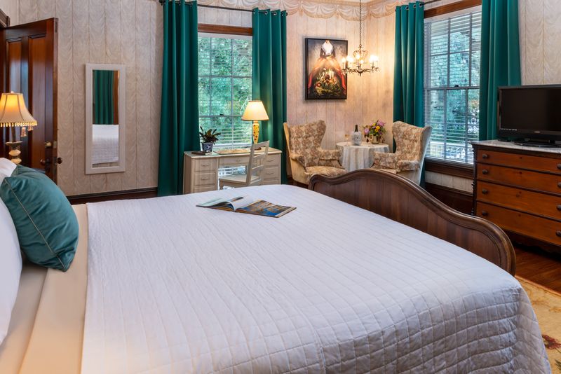 Thoughtful Amenities, Effortless Comfort