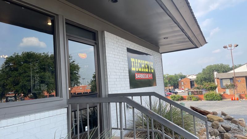 Dickey's Barbecue Pit