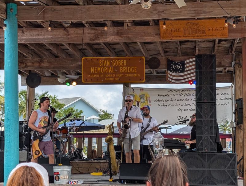 Live Music That Keeps the Party Going