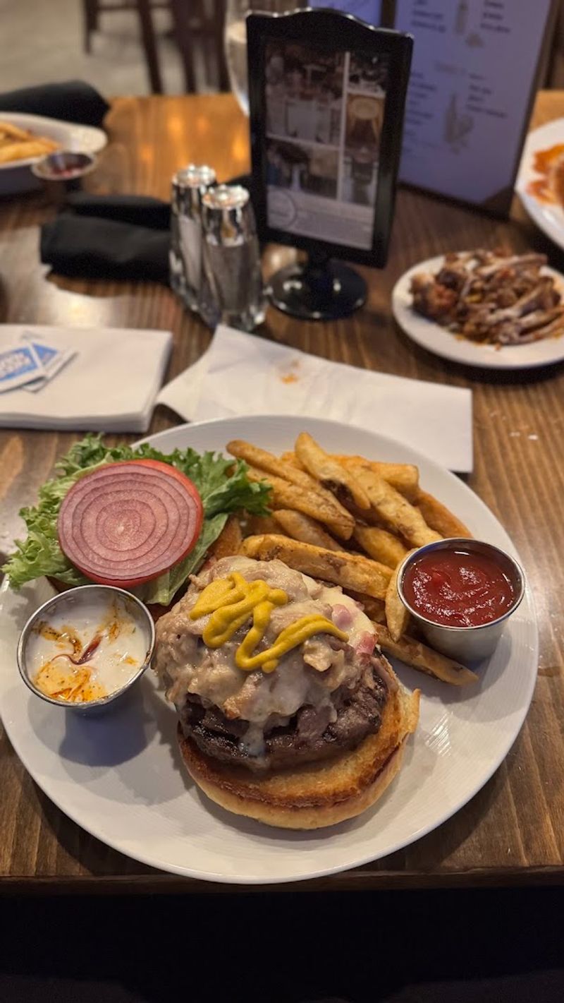 Food That Matches the Setting