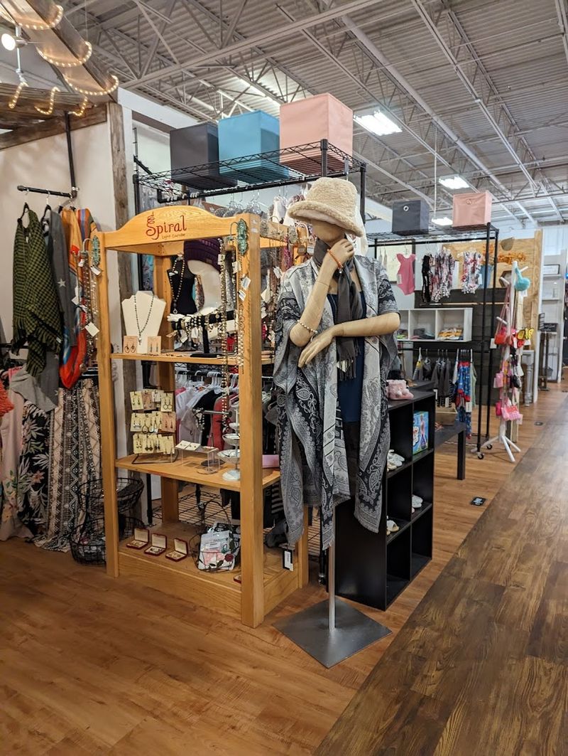 Boutique Clothing and Accessories Without the Boutique Prices