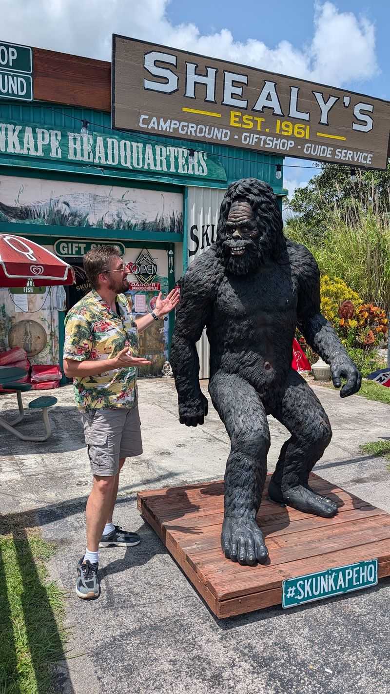 Skunk Ape Research Headquarters (Ochopee)
