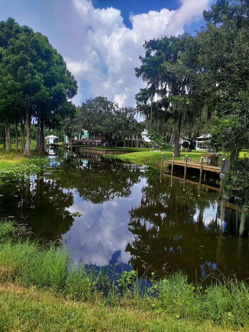 Henderson's Fish Camp (Lake Placid)