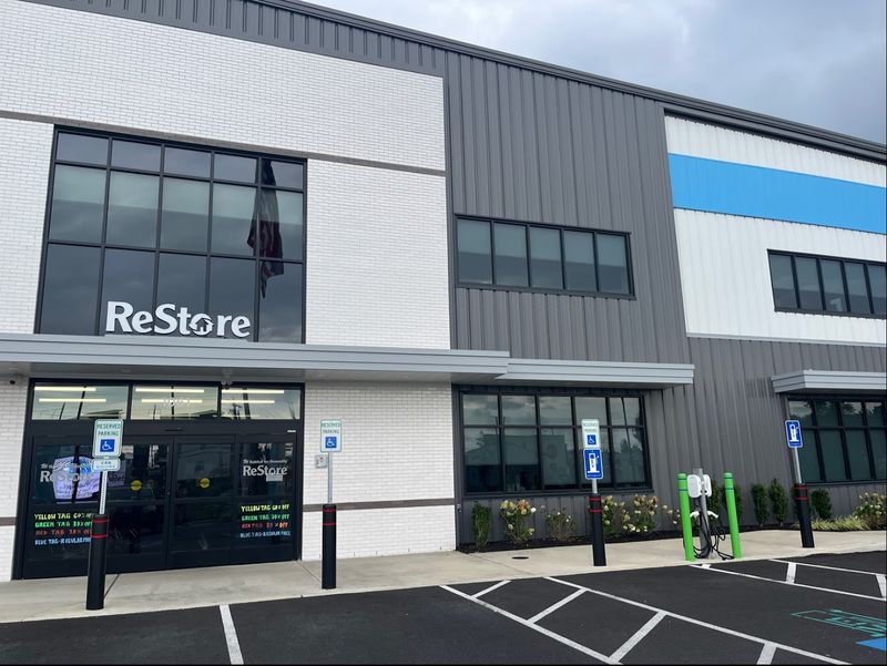 Habitat for Humanity ReStore Lancaster (Lancaster)