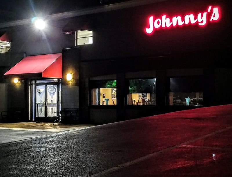 Johnny&rsquo;s Bar & Steakhouse (Stevens)
