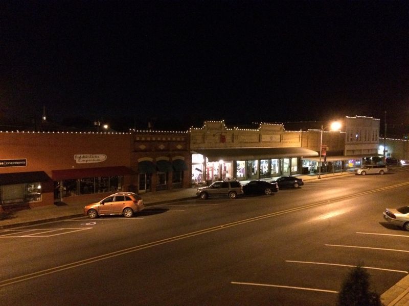 Live Music and Night Bites