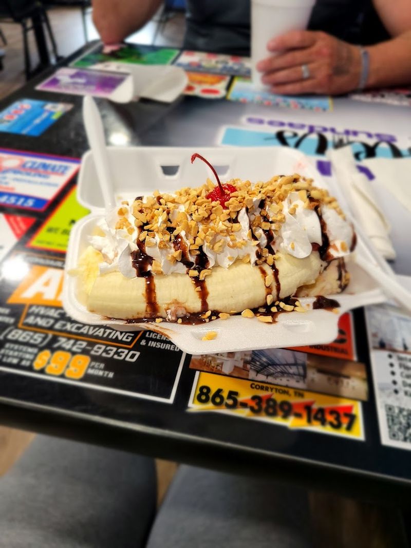 The Homemade Banana Split Is the Dessert Everyone Talks About