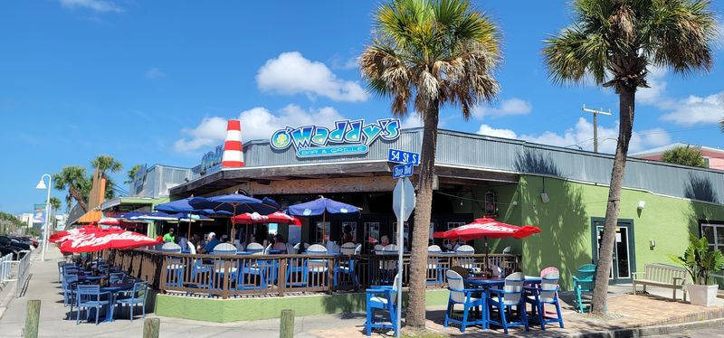 The Eclectic Dining Scene: Comfort Food, Bold Flavors, and No Chain Restaurants in Sight