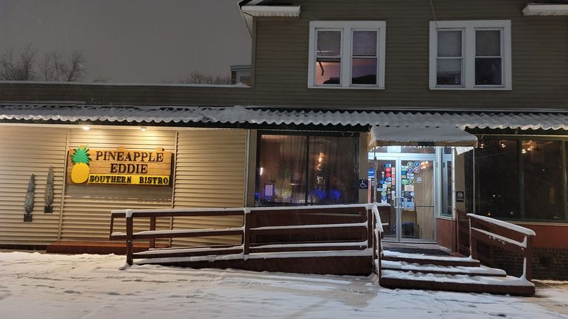 Pineapple Eddie Southern Bistro