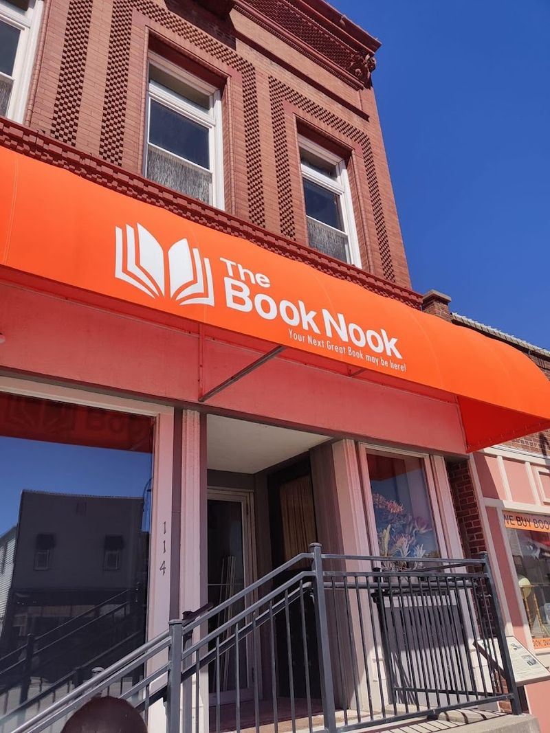 The Book Nook Bookstores Papillion - Papillion, NE