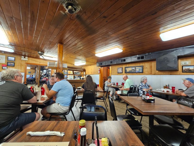 No-Frills Atmosphere, All-Flavor Plate